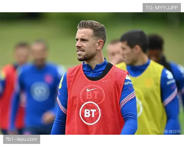 亨德森强势复苏助力球队取胜，赛季高光表现成夺冠关键