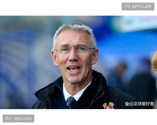 南安普顿主帅战术灵活调整，球队状态回升引关注