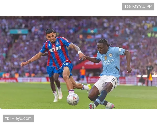 诺丁汉边路提速助球队斩获关键胜利，状态回暖表现持续提升