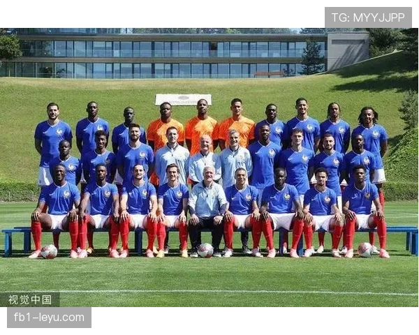 欧洲杯亚军球队回顾征程：团结拼搏铸就稳健表现