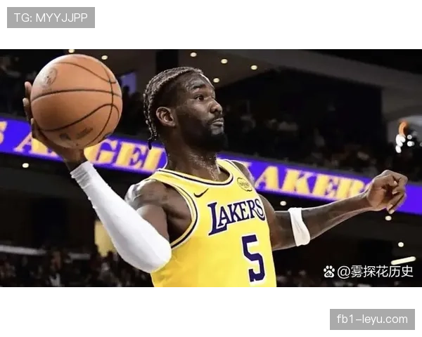 艾顿挡拆制导篮下得分效率显著高于季后赛表现